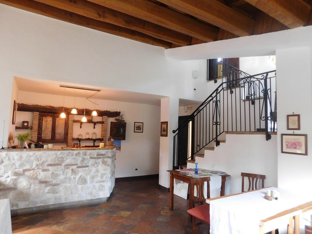 Locanda Sul Lago Santo Stefano Di Sessanio Exterior foto